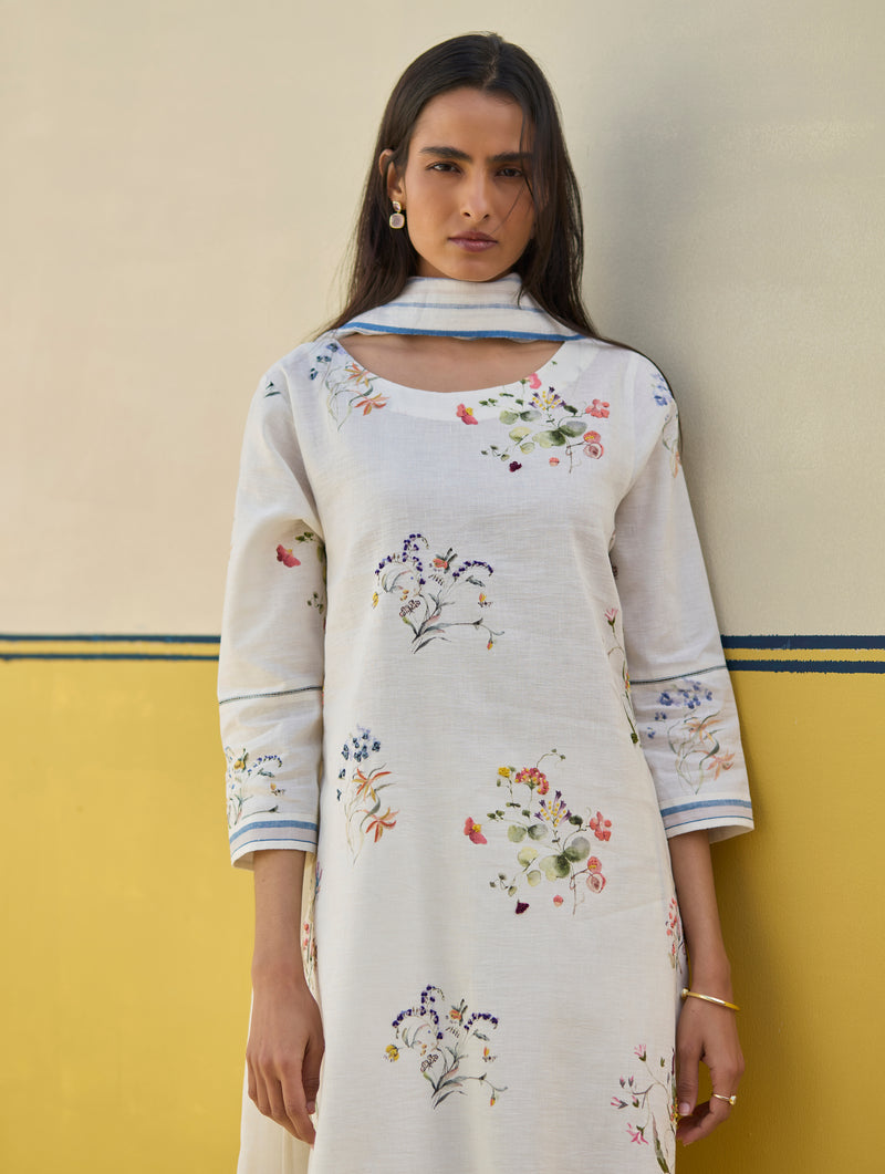 Kera Floral Hand-Embroidered Kurta - Ivory