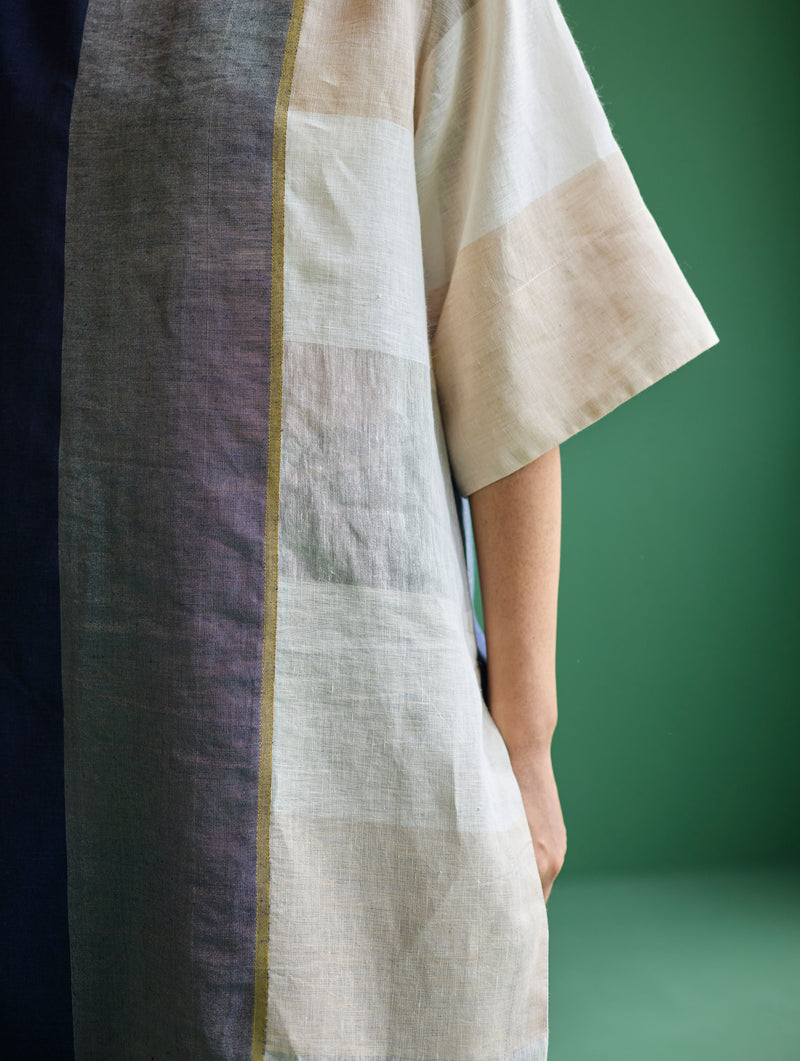 Risa Color-Blocked Linen Kurta - Navy