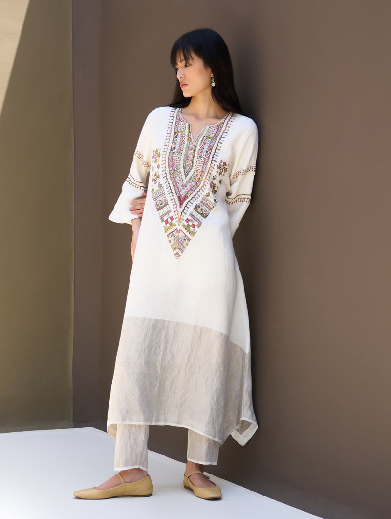 Afra Hand-Embroidered Kurta - Ivory