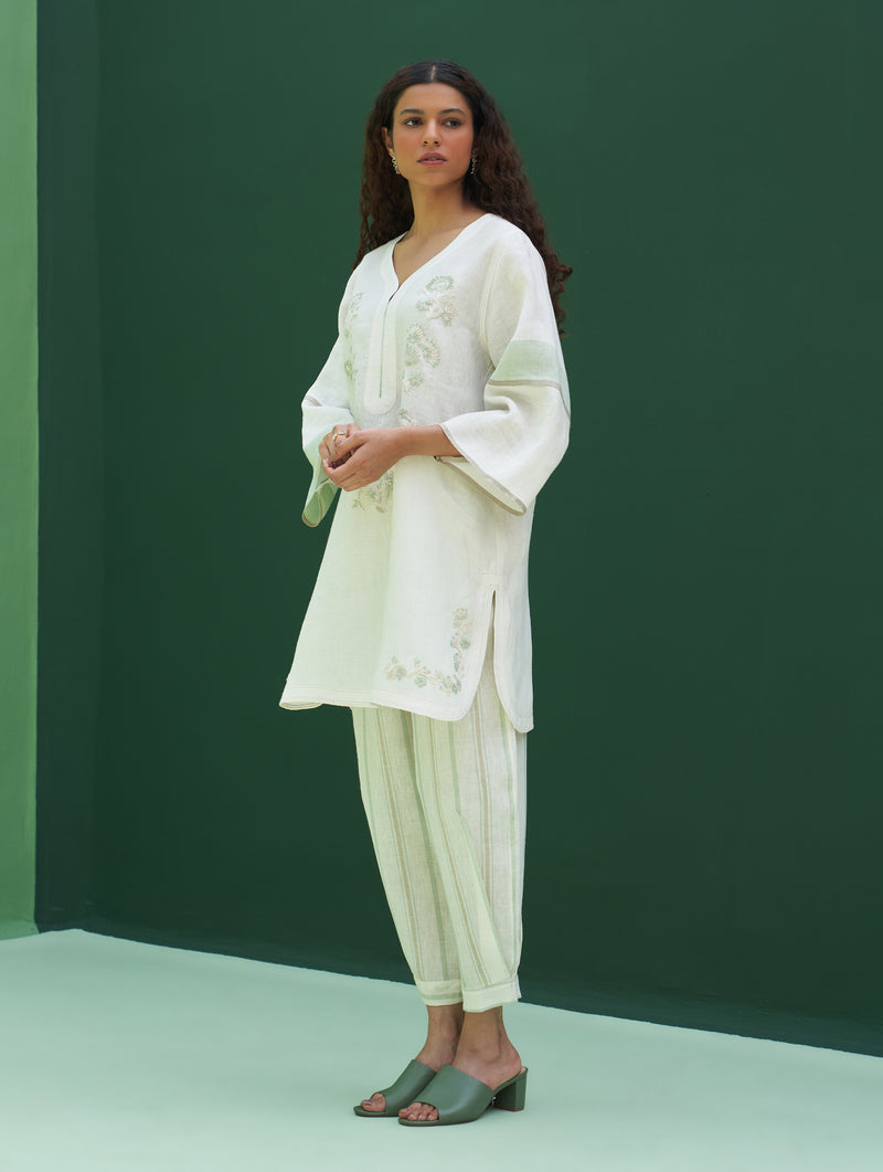 Insha Hand-Embroidered Kurta Set - Ivory