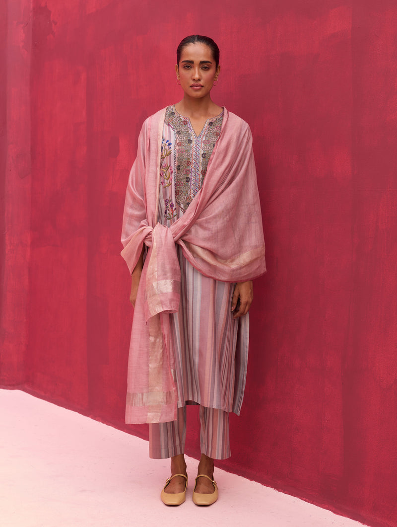 Saana Hand-Embroidered Silk Kurta Set  - Lavender