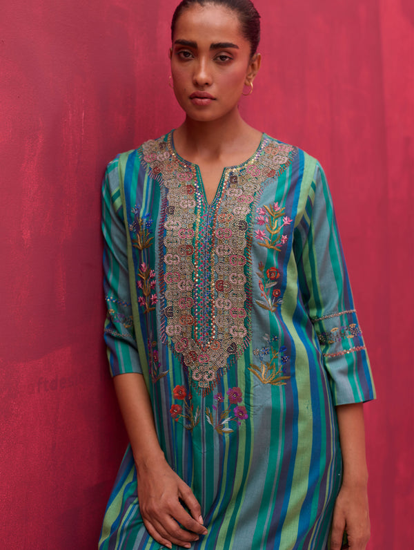 Saana Hand-Embroidered Silk Kurta - Peacock