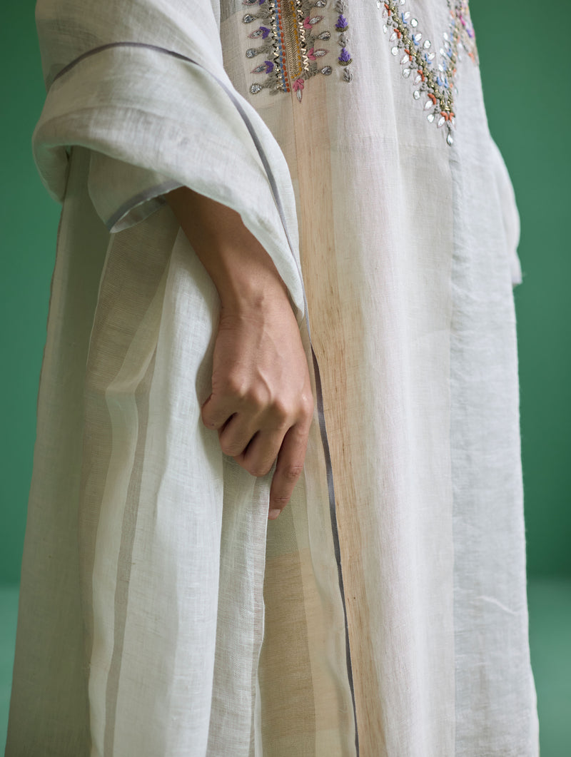 Rida Hand-Embroidered Kurta Set - Ivory