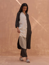 Lila Color-Blocked Linen Kurta - Charcoal