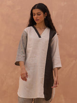 Pera Color-Blocked Kurta - Charcoal