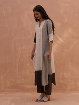 Mila Color-Blocked Linen Kurta - Charcoal