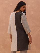 Pera Color-Blocked Kurta - Charcoal