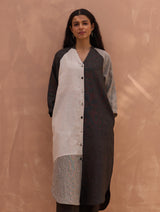 Lila Color-Blocked Linen Kurta - Charcoal