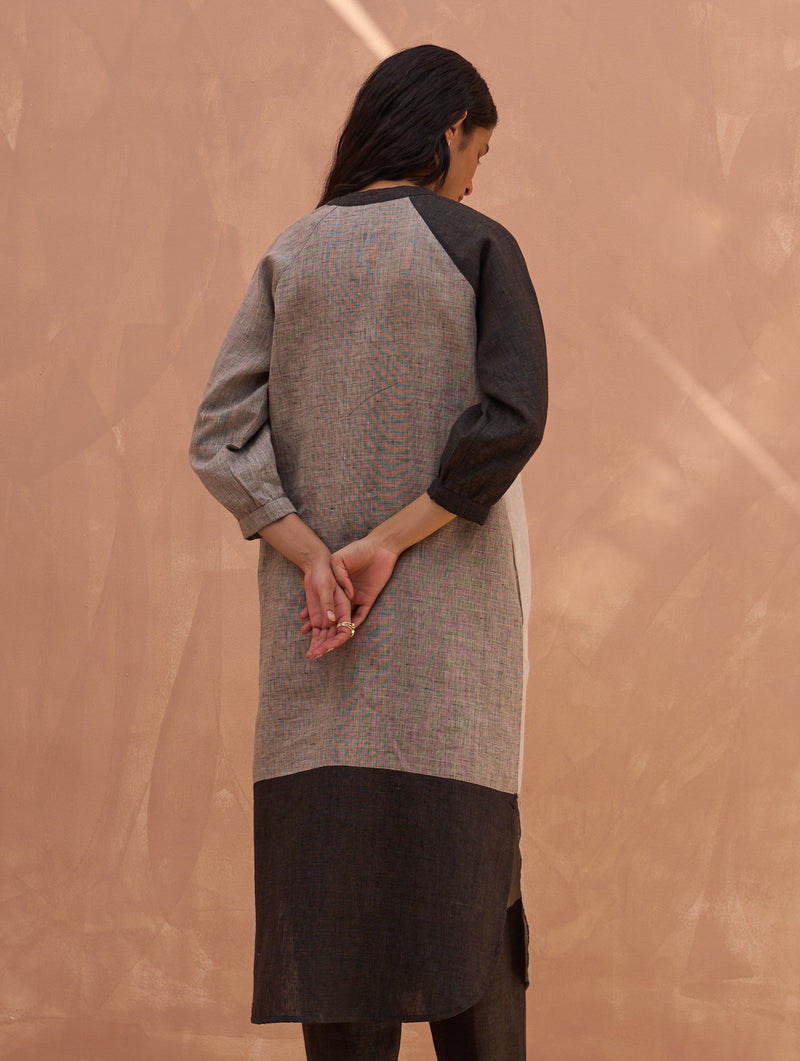 Lila Color-Blocked Linen Kurta - Charcoal